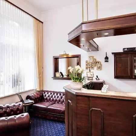 Weber Hotel