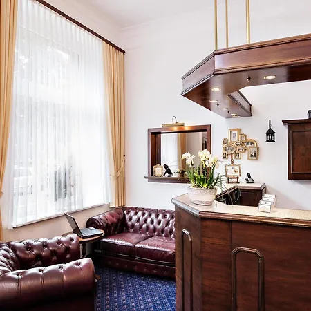 Weber Hotel Köln