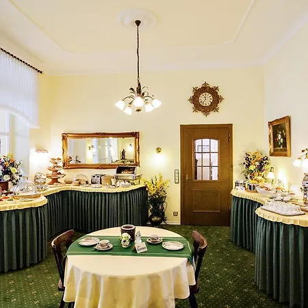 Weber Hotel Colonia