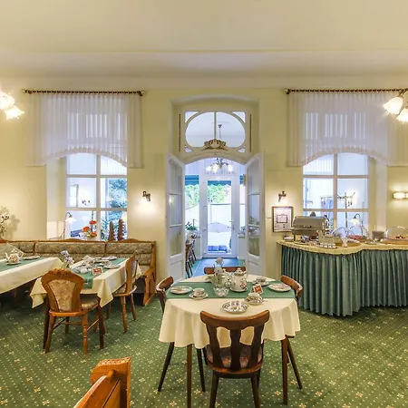 Weber Hotel Colonia