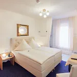 Weber Szálloda 3*
