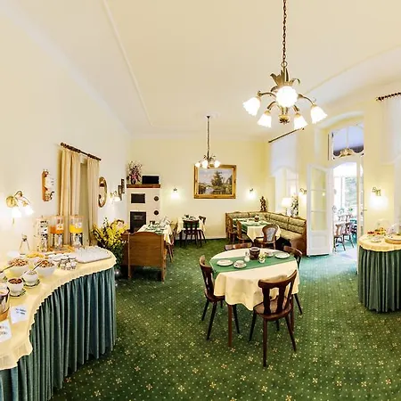 Отель Weber 3*